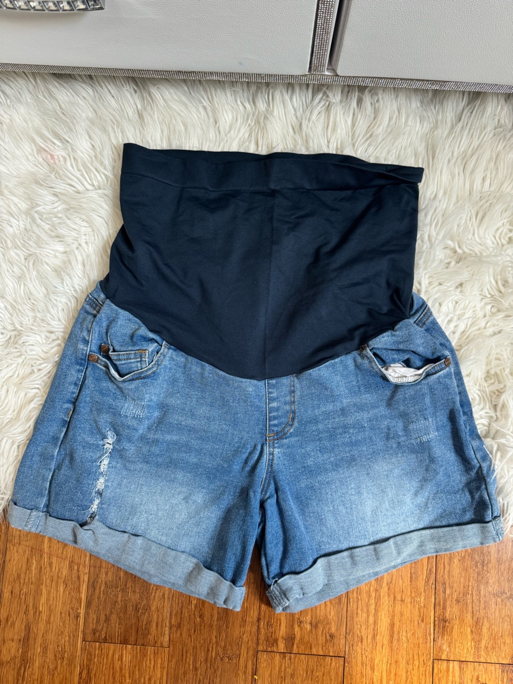 HOFISH Women's Maternity Denim Shorts Over The Belly Stretchy Jean Shorts L - Picture 3 of 5